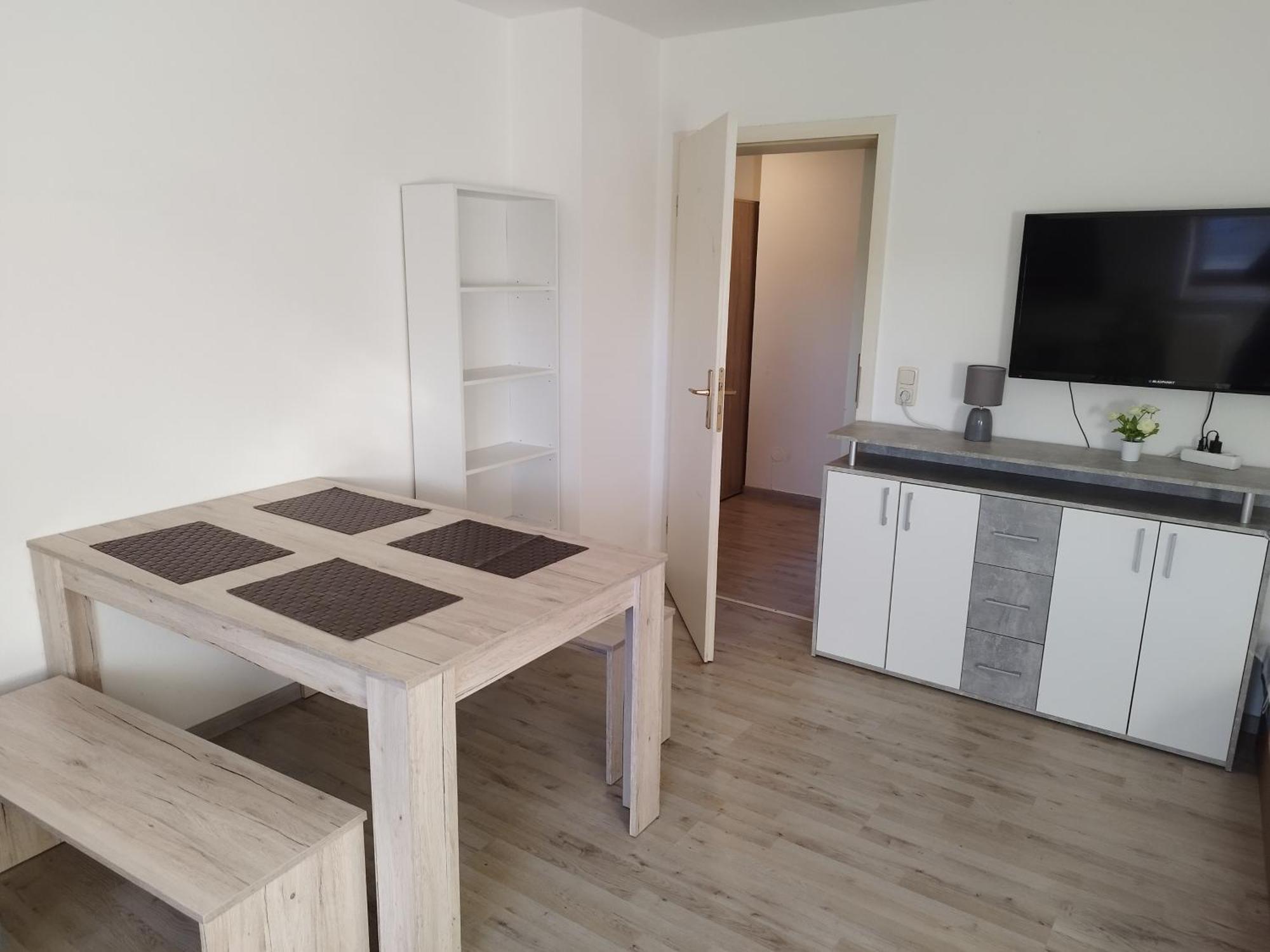 Flex Aparts - Grosse, Moeblierte Wohnung In Zwickau Mit 2 Zimmern Экстерьер фото
